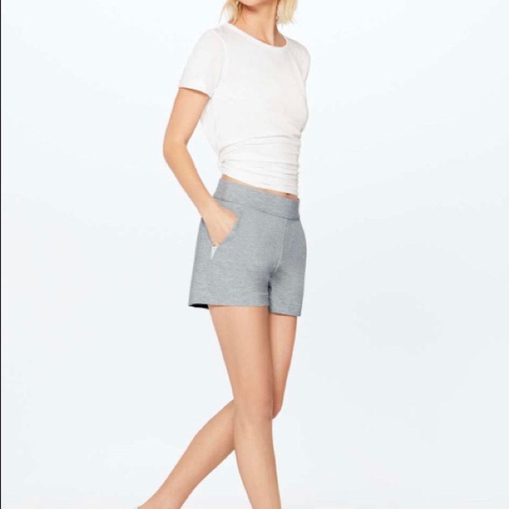 Lululemon minimal short